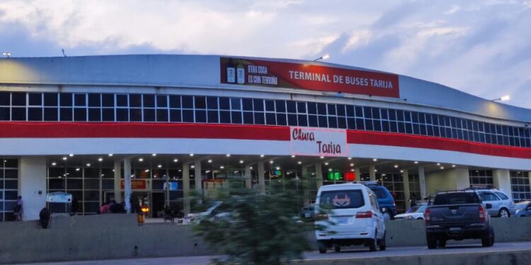 Terminal suspende viajes a provincias y departamentos por elección subnacional