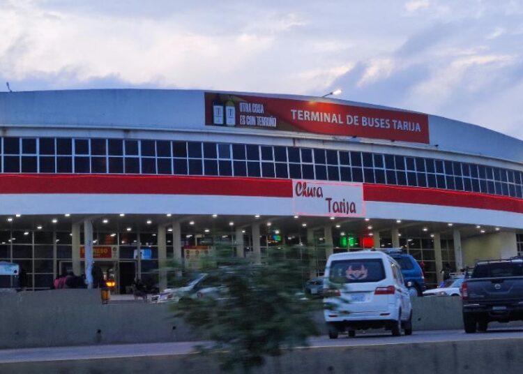 Terminal suspende viajes a provincias y departamentos por elección subnacional