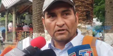 CAMPESINOS PIDEN RENUNCIA DE EJECUTIVO ACTUAL PUESTO POR ANTERIOR GOBIERNO.