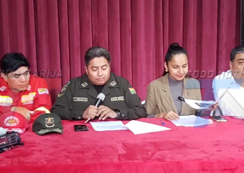 MUNICIPIO REALIZA LA ENTREGA DE EQUIPAMIENTO DE COMUNICACIÓN A POLICÍA DEPARTAMENTAL .