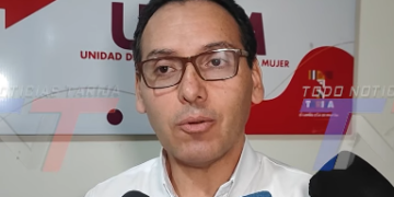 DEFENSORÍA DE LA NIÑEZ RESTITUYE A MEN0R DE 14 AÑOS QUE VIAJABA A SANTA CRUZ.