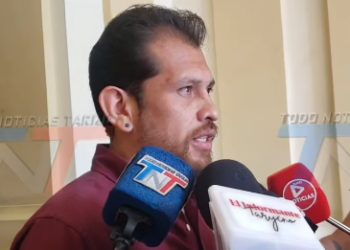 GOBERNACIÓN TRAS DECLARATORIA DE EMERGENCIA MOVILIZA MAQUINARIA PARA SOLUCIONAR CARRETERAS AL CHACO.