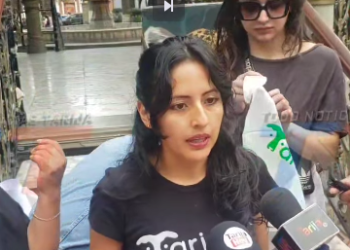 REALIZAN SERIGRAFIADO PARA RECOLECTAR FONDOS PARA LA DEFENSA DE TARIQUIA TRAS PROCESOS A COMUNARIOS.