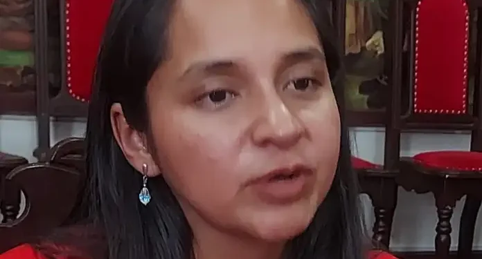 Nushenka Gaite es la alcaldesa alterna por la vacación de 30 días del titular