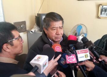 EJECUTIVO DE AUTOTRANSPORTE SE REFIERE A TENDENCIA DE SUBIDA DE COMBUSTIBLE POR GUERRA EN MEDIO ORIENTE.