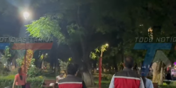 Alcaldía de Tarija renueva luminarias led del parque Bolívar