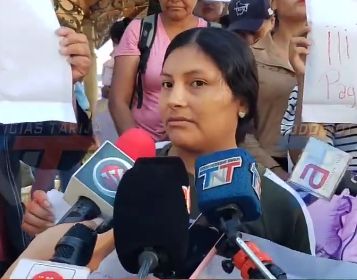 MADRES DE FAMILIA DENUNCIAN QUE NO PODRÍAN COBRAR BONO PEPE Y GESTORA NO ATIENDE SUS CASOS