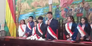 POSESIÓN DE AUTORIDADES INFANTILES MUNICIPALES EN HOMENAJE AL DIA DEL NIÑO BOLIVIANO.