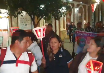 MAGISTERIO MARCHA PIDIENDO AUMENTO SALARIAL