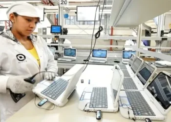 Empresas estatales deficitarias deben al Banco Central más de Bs 7 mil millones