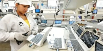 Empresas estatales deficitarias deben al Banco Central más de Bs 7 mil millones