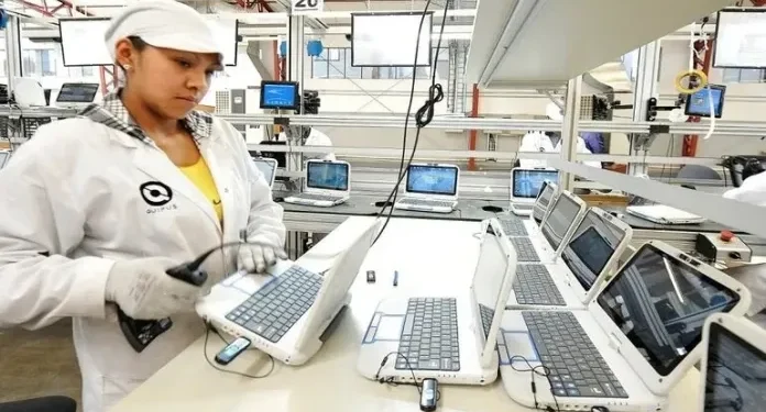 Empresas estatales deficitarias deben al Banco Central más de Bs 7 mil millones