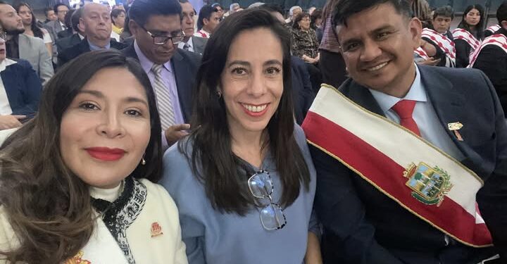 Gobernadora de Tarija María René Soruco Campero, la noche de este sábado participa en sucre de la denominada “Noche en Blanco” en el centro histórico de la ciudad.