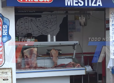 CARNICEROS INDICAN QUE EL PRECIO DE LA CARNE SE MANTIENE ENTRE 68 Y 72 BOLIVIANOS EL KILO Y PIDEN AL GOBIERNO REGULAR LAS EXPORTACIONES PARA GARANTIZAR UN PRECIO JUSTO EN EL PAÍS.