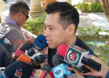 DIPUTADO EN REPRESENTACIÓN DEL GOBIERNO PIDE A INTITUCIONES MANIFESTARSE PARA PASIFICAR EL PAIS, Y EXPLICA NUEVA LEY DE BONO POR BICENTENARIO A EFECTIVOS POLICIALES.