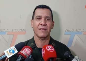 EN SAN LORENZO ENCUENTRAN VEHÍCULO CON UNIFORMES POLICIALES. EL MISMO YA FUE RETENIDO ANTERIORMENTE POR SU USO EN DELITOS. AUTORIDADES POLICIALES PIDEN INVESTIGACIÓN CONTRA FUNCIONARIOS JUDICIALES