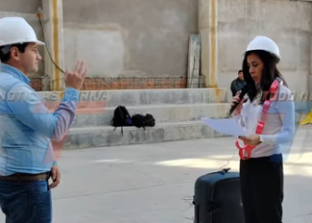 La Gobernadora del Departamento de Tarija, Dra. María René Soruco, posesionó al nuevo director del Servicio Departamental de Caminos SEDECA.