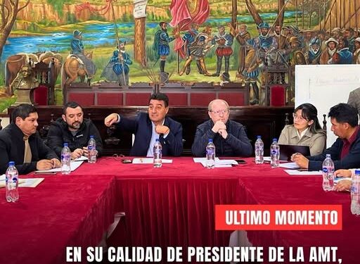 En su calidad de presidente de la Asociación de Municipios de Tarija (AMT), el alcalde Johnny Torres Terzo lideró una reunión de coordinación junto al viceministro de Autonomías, Adrián Oliva.