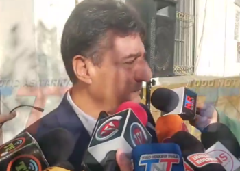 ALCALDE PIDE RESPETO A LA DEMOCRACIA TRAS PEDIDO DE RENUNCIA DE PRESIDENTE