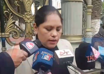 ASOCIACIÓN DE ESPOSAS REALIZAN PRONUNCIAMIENTO PIDIENDO GARANTÍAS Y RENUNCIA DE MINISTRO POR CONFLICTOS ANTE FALTA DE EQUIPAMIENTO