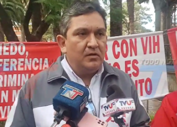 COMITE DE LUCHA CONTRA EL VIH PREOCUPADO POR SIFRA DE 31 CASO EN ESTA GESTIÓN ORGANIZA CHARLAS DE CONCIENTIZACION.