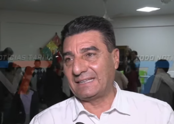 Ante la crisis Alcalde de Tarija llega a los barrios para priorizar obras de acuerdo a las necesidades.