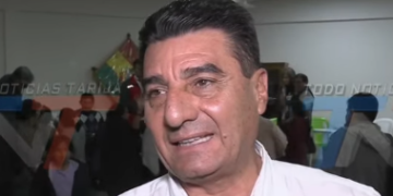 Ante la crisis Alcalde de Tarija llega a los barrios para priorizar obras de acuerdo a las necesidades.