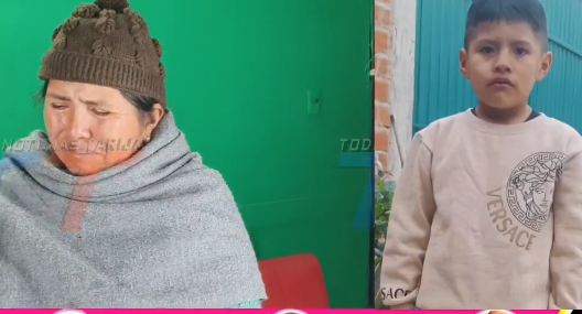 MENOR DE 6 AÑOS SE EXTRAVIO EN LA CALLE COMERCIO CERCA DEL TOBOGAN RESPONDE AL NOMBRE DE YANDEL SUBIA CHAMBI SE ENCONTRABA CON CANGURO ROJO CON FRANJAS PLOMAS, BUSO AZUL, CHULO PLOMO CUALQUIER DATO AL 68691244 LA MADRE SE ENCUENTRA MUY AFLIJIDA