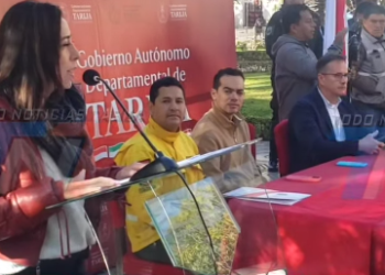 GOBERNADORA DESTACA TRABAJO QUE REALIZAN BOMBEROS VOLUNTARIOS Y COMPROMETE SU APOYO A ESTE SECTOR.