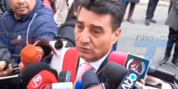 EL ALCALDE MUNICIPAL PARTICIPÓ HOY EN LA OFRENDA FLORAL EN CONMEMORACIÓN DE LOS 452 AÑOS DE FUNDACIÓN E INFORMÓ SOBRE LA LLEGADA DEL PRESIDENTE Y SUS MINISTROS.