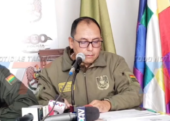TRES PERSONAS FUERON APREHENDIDAS TRAS EL HALLAZGO DE UN ARMA DE AIRE COMPRIMIDO, EQUIPOS DE COMUNICACIÓN, RADIOS Y PRENDAS DE TIPO MILITAR EN LA REQUISA DE UN VEHÍCULO.