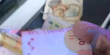 ALERTA EN EL MERCADO CAMPESINO! DENUNCIAN CIRCULACIÓN DE BILLETES FALSOS DE BS 50, 100 Y, PRINCIPALMENTE, DE BS 200 QUE INCLUSO TENDRÍAN MARCAS DE SEGURIDAD SIMILARES A LAS ORIGINALES.