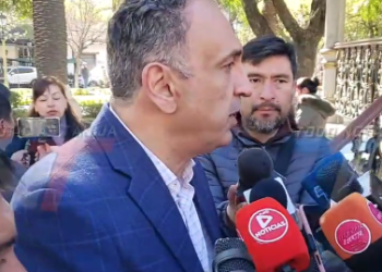 PRESIDENTE DE FECOTEL LLEGA A TARIJA PARA PARTICIPAR EN LA ASAMBLEA DE SOCIOS Y ANALIZAR EL FUTURO DE COSETT; INDICA QUE EL OBJETIVO ES SALVAR LA COOPERATIVA Y EVITAR SU CIERRE.