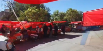 INTENDENCIA NOTIFICA A LOS VENDEDORES QUE ESTÁN EN LA CALLE EN AFUERAS DEL MERCADO EL DORADO.