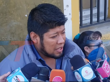 ASAMBLEÍSTA INFORMA QUE DIRIGENTES CAMPESINOS DENUNCIARON QUE EL SUBGOBERNADOR DE SAN LORENZO SOLICITA RECURSOS ECONÓMICOS PARA ALIMENTACIÓN Y COMBUSTIBLE A FIN DE REALIZAR EL MANTENIMIENTO DE CAMINOS.