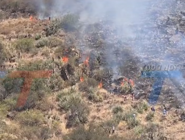 ¡PRIMER HERIDO DE LOS INCENDIOS! COMUNARIO CAYÓ 50 METROS POR UN CERRO MIENTRAS COMBATÍA LAS LLAMAS. UNA PIEDRA SE DESPRENDIÓ Y LE CAYÓ ENCIMA, FRACTURÁNDOLE TRES COSTILLAS