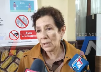 EL SEDES MOVILIZA PERSONAL, VEHÍCULOS E INSUMOS PARA APOYAR A VOLUNTARIOS QUE COMBATEN LOS INCENDIOS EN TARIJA.