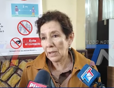 EL SEDES MOVILIZA PERSONAL, VEHÍCULOS E INSUMOS PARA APOYAR A VOLUNTARIOS QUE COMBATEN LOS INCENDIOS EN TARIJA.