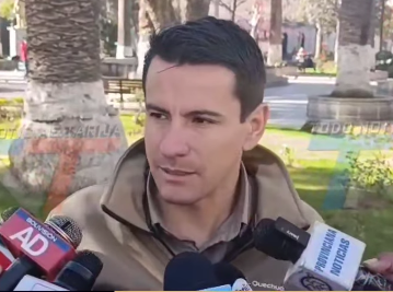 VOCERO DEL GOBIERNO NACIONAL INFORMA QUE LA AGENCIA ESTATAL DE VIVIENDA REALIZARÁ LA RECONSTRUCCIÓN DE LAS VIVIENDAS PERDIDAS EN LOS INCENDIOS, PREVIO INFORME DE LA GOBERNACIÓN.