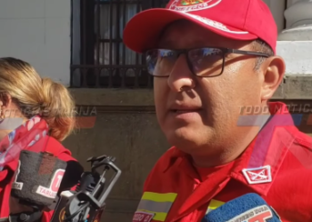 COMANDANTE DE BOMBEROS DESTACA LA LABOR COORDINADA REALIZADA DURANTE LA EMERGENCIA E INFORMA QUE SE MANTIENE VIGILANCIA PERMANENTE EN LAS ZONAS AFECTADAS ANTE CUALQUIER POSIBLE REBROTE DE INCENDIOS.