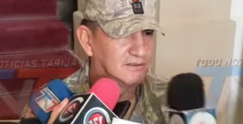 CAPITÁN DE NAVÍO VÍCTOR HUGO VALDIVIA DESTACA EL TRABAJO REALIZADO EN LAS LABORES DE SOFOCACIÓN Y ENFRIAMIENTO DE LOS INCENDIOS.