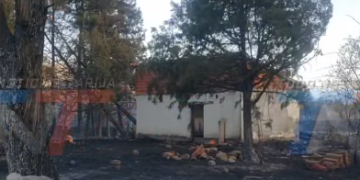 INCENDIO FUE CONTROLADO EN BELLA VISTA LA RÁPIDA REACCIÓN DE BOMBEROS DE LA POLICÍA, UGR Y COMUNARIOS EVITÓ QUE SE VUELVA DE MAGNITUD