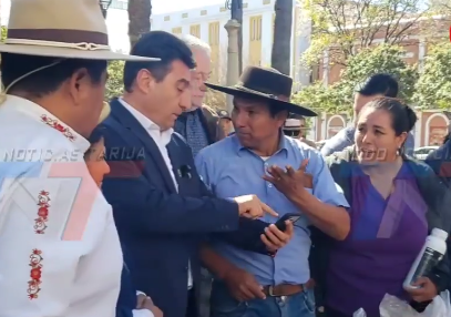 GOBIERNO MUNICIPAL REALIZA LA ENTREGA DE INSUMOS A COMUNIDADES AFECTADAS POR LAS HELADAS, CON EL OBJETIVO DE APOYAR AL SECTOR PRODUCTIVO.
