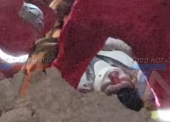 TRAGEDIA EN EL BARRIO LOS CEREZOS: FALLECE UNO DE LOS DOS TRABAJADORES QUE QUEDARON SEPULTADOS MIENTRAS REALIZABAN EXCAVACIONES PARA LA INSTALACIÓN DEL ALCANTARILLADO.
