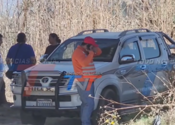 ENCAPUCHAD0S Y ARMAD0S INGRESARON A ROBAR A UN DOMICILIO EN LA ZONA DE SAN MATEO Y SE ROBAR0N UNA CAMIONETA HILUX BLANCA PARA UIR LA CUAL GUE ABANDONADA DEBAJO DE UN PUENTE.