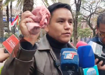 DIRIGENTE BARRIAL EXIGE A DEFENSA DEL CONSUMIDOR REALIZAR CONTROLES AL PRECIO DEL POLLO, YA QUE ESTE PRODUCTO REGISTRA UN INCREMENTO SIGNIFICATIVO Y, HASTA EL MOMENTO, SE DESCONOCE QUIÉN ESTARÁ A CARGO DE ESA INSTITUCIÓN.
