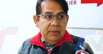 TRAS PERCATARSE DE QUE UNA MADRE EN ESTADO DE EBRIEDAD ESTABA CON SU BEBÉ EN LA AVENIDA CIRCUNVALACIÓN, UN TAXISTA LOS LLEVÓ A LA EPI LOURDES PARA PONERLOS A RESGUARDO.