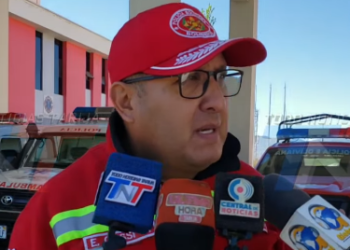 INCENDIO CONSUMIÓ UN DORMITORIO DURANTE LA MADRUGADA EN EL BARRIO ÓSCAR ALFARO