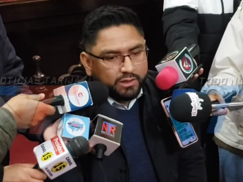 REPRESENTANTE LEGAL DEL MUNICIPIO RESPONDE A FISCALÍA QUE NO SE HABRÍAN CONSTITUIDO COMO VÍCTIMAS EN EL CASO CONTRA UN EXFUNCIONARIO. ASIMISMO, INFORMA QUE HASTA EL MOMENTO NO EXISTE UNA SITUACIÓN PARA QUE EL ALCALDE PRESTE DECLARACIÓN.