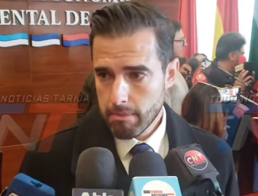 SECRETARIO DE TURISMO Y CULTURA DE LA GOBERNACIÓN LAMENTA QUE, PESE A HABER ENVIADO VARIAS NOTAS A BOA, NO SE DÉ UNA SOLUCIÓN A LOS ALTOS PRECIOS DE LOS PASAJES Y VUELOS HACIA NUESTRA CIUDAD.
